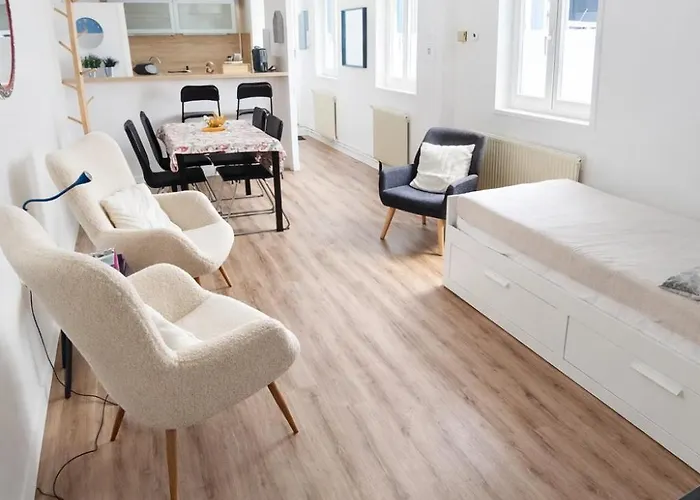 Gare - Parking Gratuit * Руан